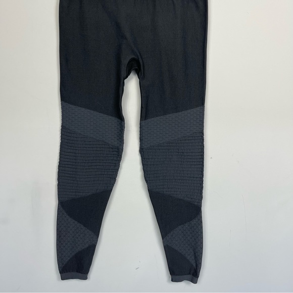 SPANX Look at Me Now Seamless Moto Leggings Black Gray Color Block High Rise XL - Picture 11 of 16